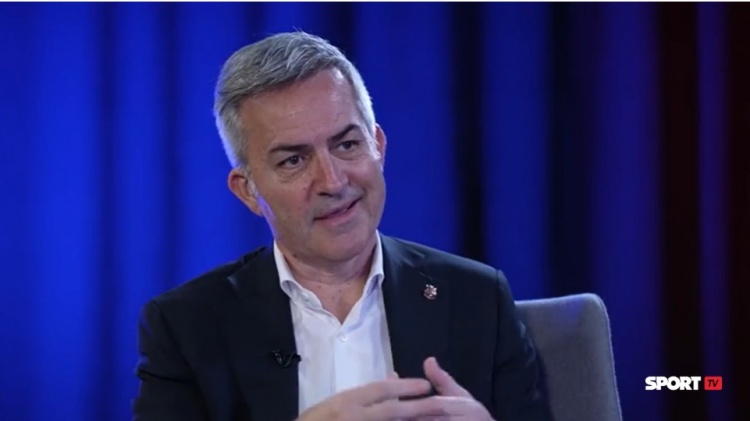 九游官网-丰特：有关梅西的计划分为3个部分，首先希望提议他担任名誉主席